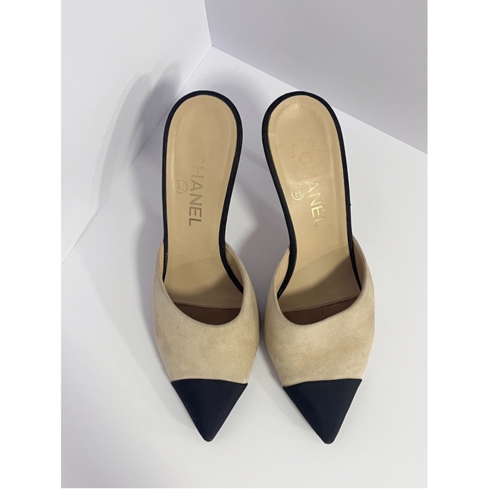 CHANEL Women's Black and Tan Mules